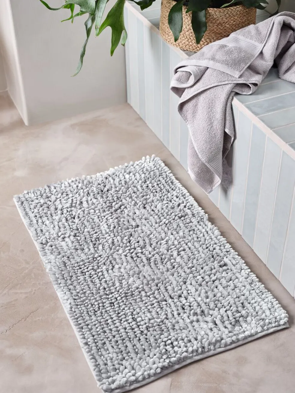BERGBYGoldTapis de bain BERGBY 50x80 gris clair
