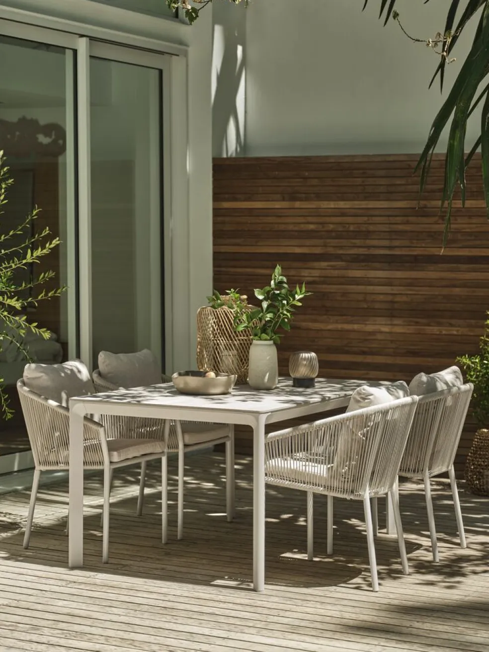 GILJAChaise empilable GILJA séchage rapide beige