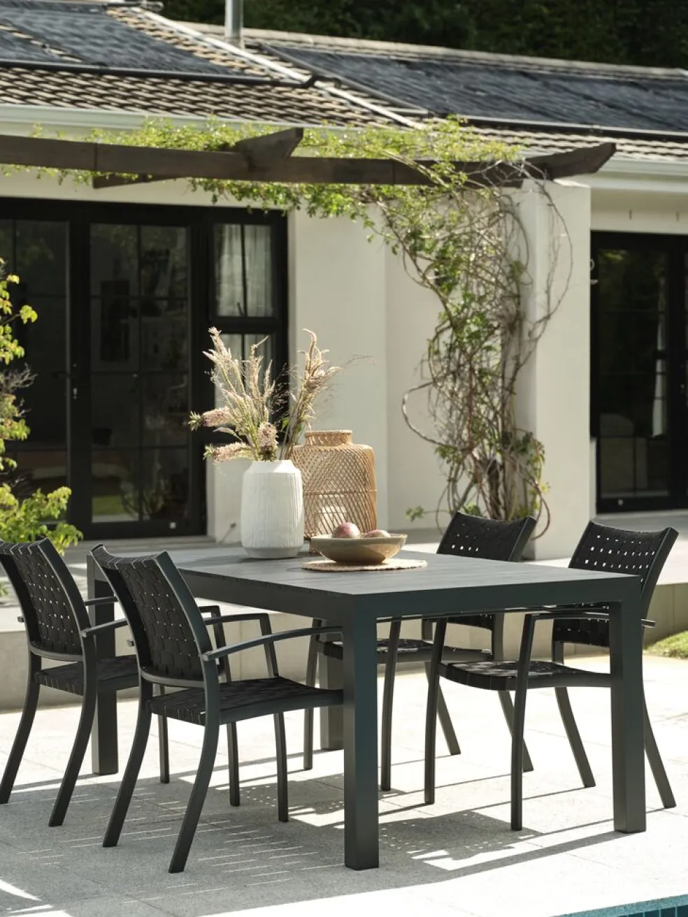 HESTEHAVETable de jardin HESTEHAVE l95xL205/275 noir