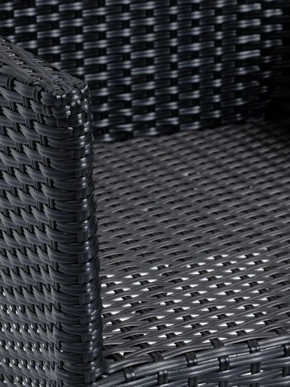 HOBRO + AIDTHOBRO L70 table gris + 2 AIDT chaises noir
