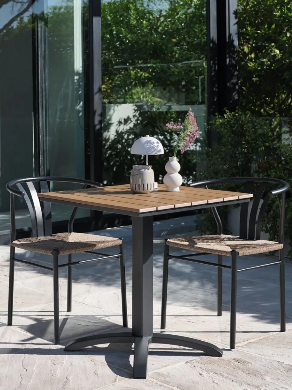 HOBRO + TAGMARKHOBRO L70 table naturel + 2 TAGMARK chaises noir