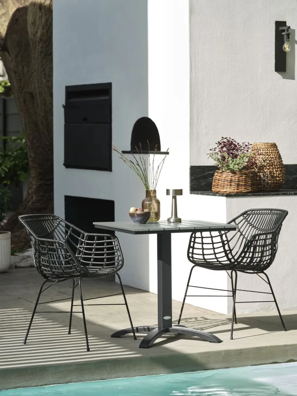 HOBROTable bistrot HOBRO l70xL70 gris