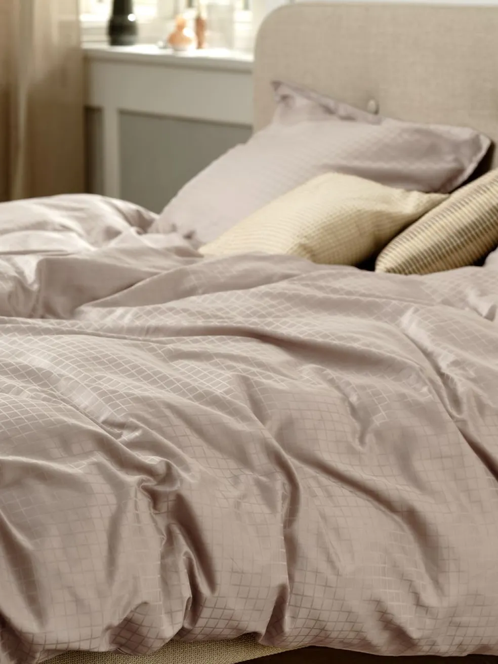 INGEBORGGoldParure de lit Satin INGEBORG 240x220 sable