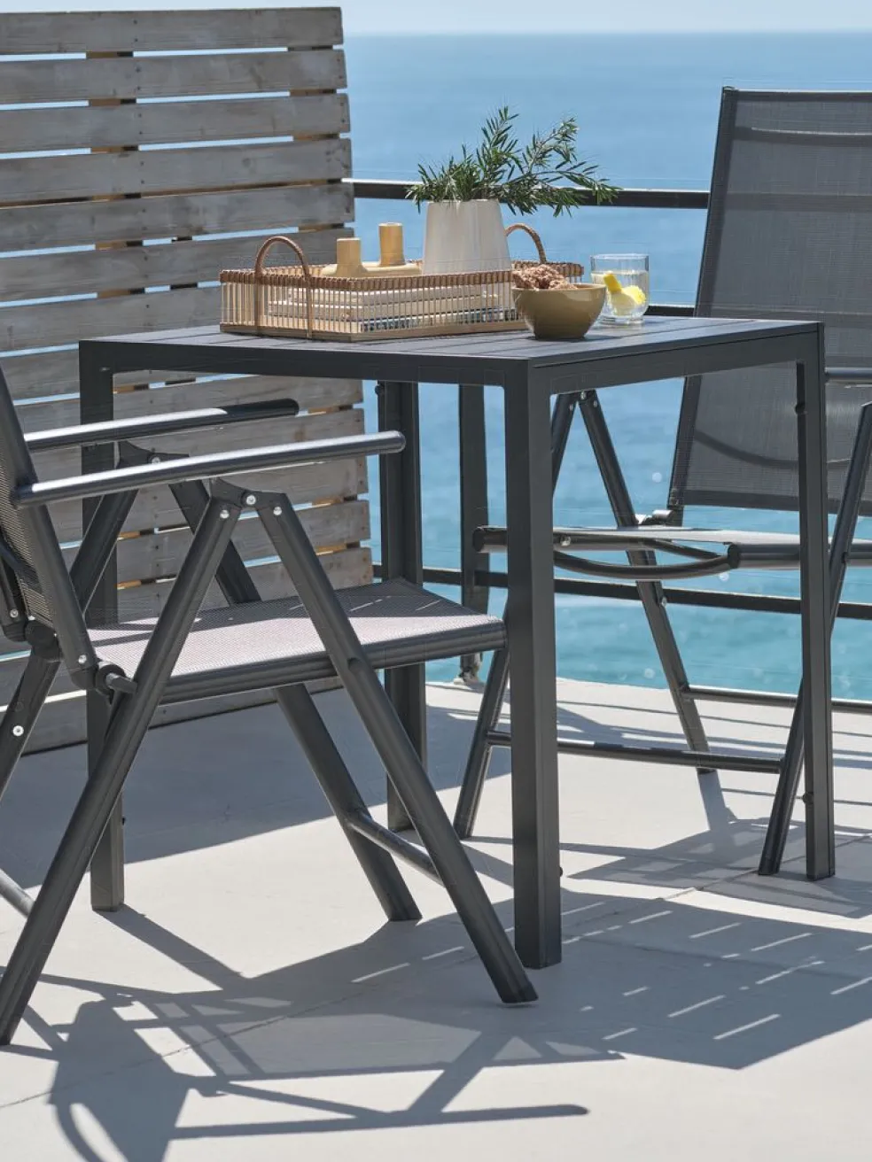 JERSORETable de jardin JERSORE l70xL70 noir