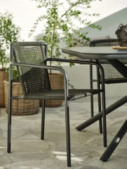 KRISTIANSTADChaise empilable KRISTIANSTAD vert foncé