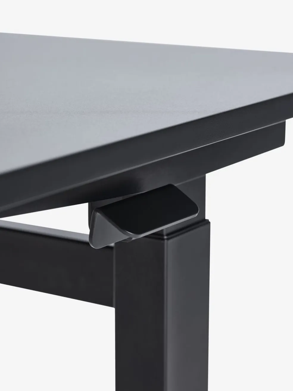 LUNDTOFTBureau à hauteur réglable a/vérin à gaz LUNDTOFT 70x130 noir