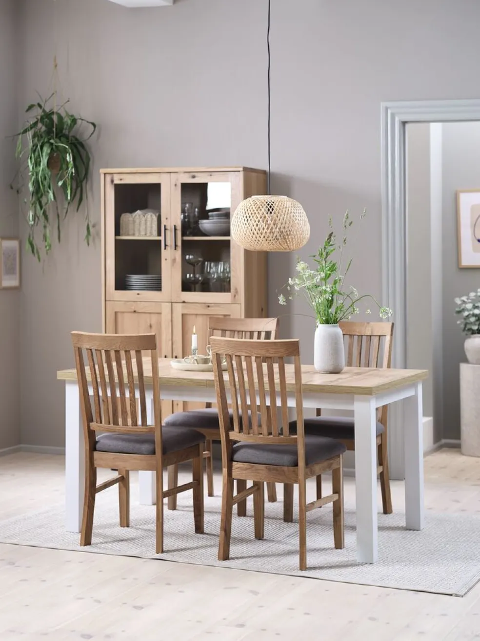 MARSKEL + HAGEMARKSKEL L150/193 table blanc/chêne + 4 HAGE chaises g./ch.