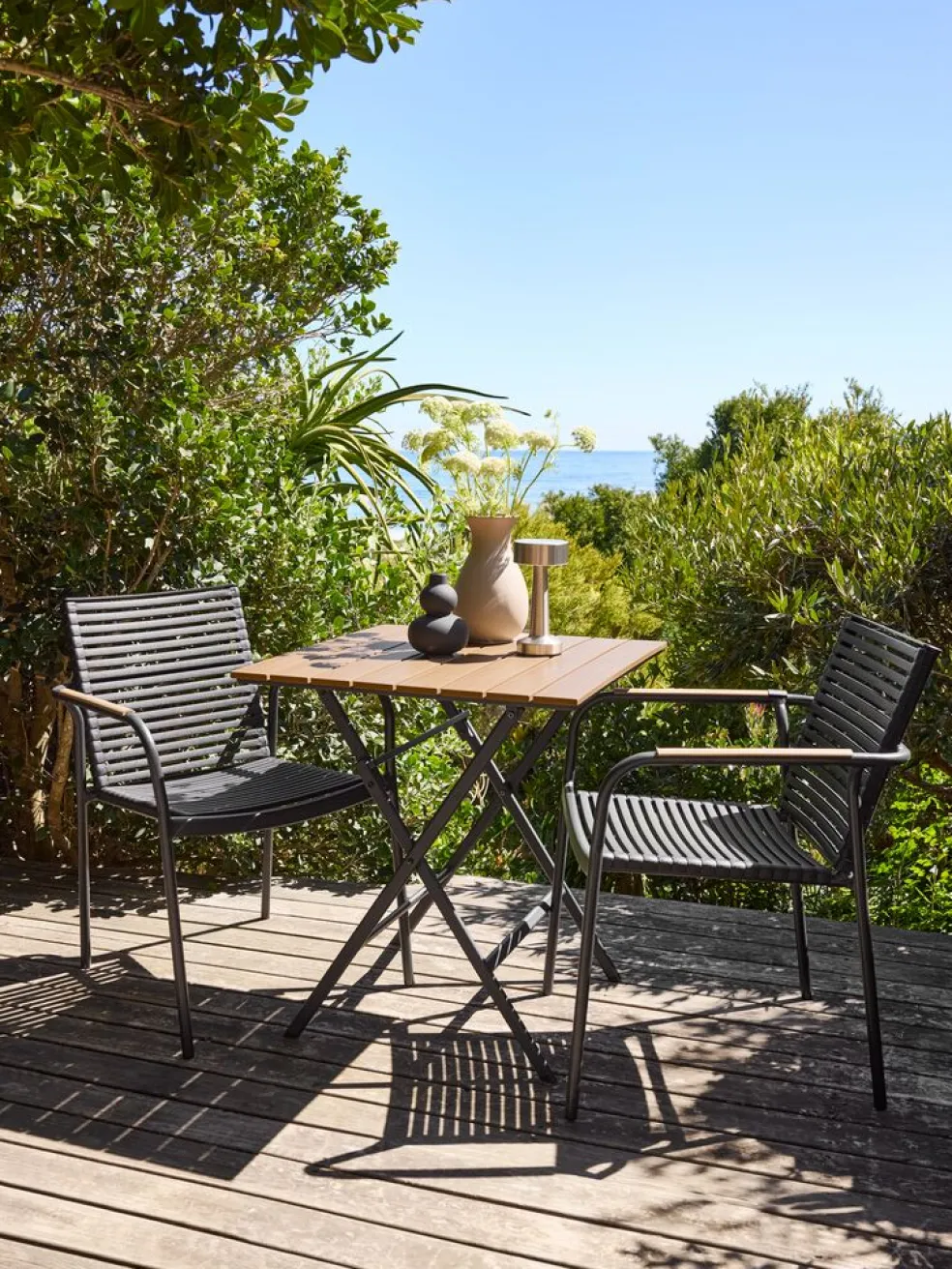 NABEChaise empilable NABE noir