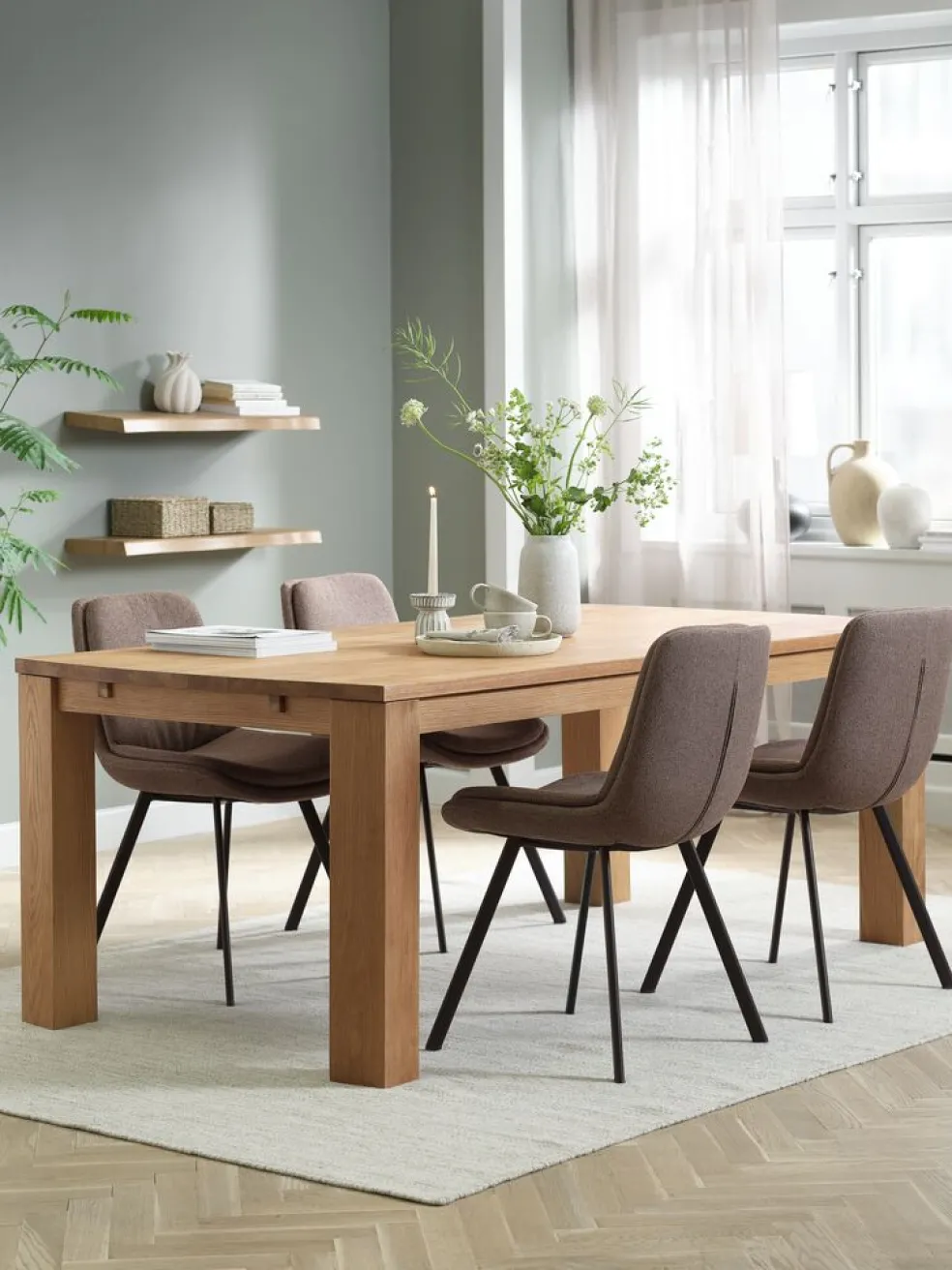 OLDE + MELBYOLDE L200 table chêne naturel + 4 MELBY chaises brun clair