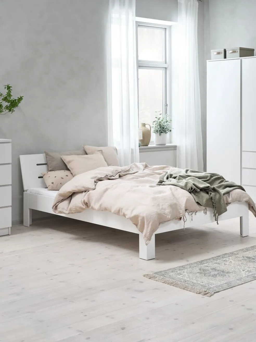 OLSKERCadre de lit OLSKER 140x190 blanc