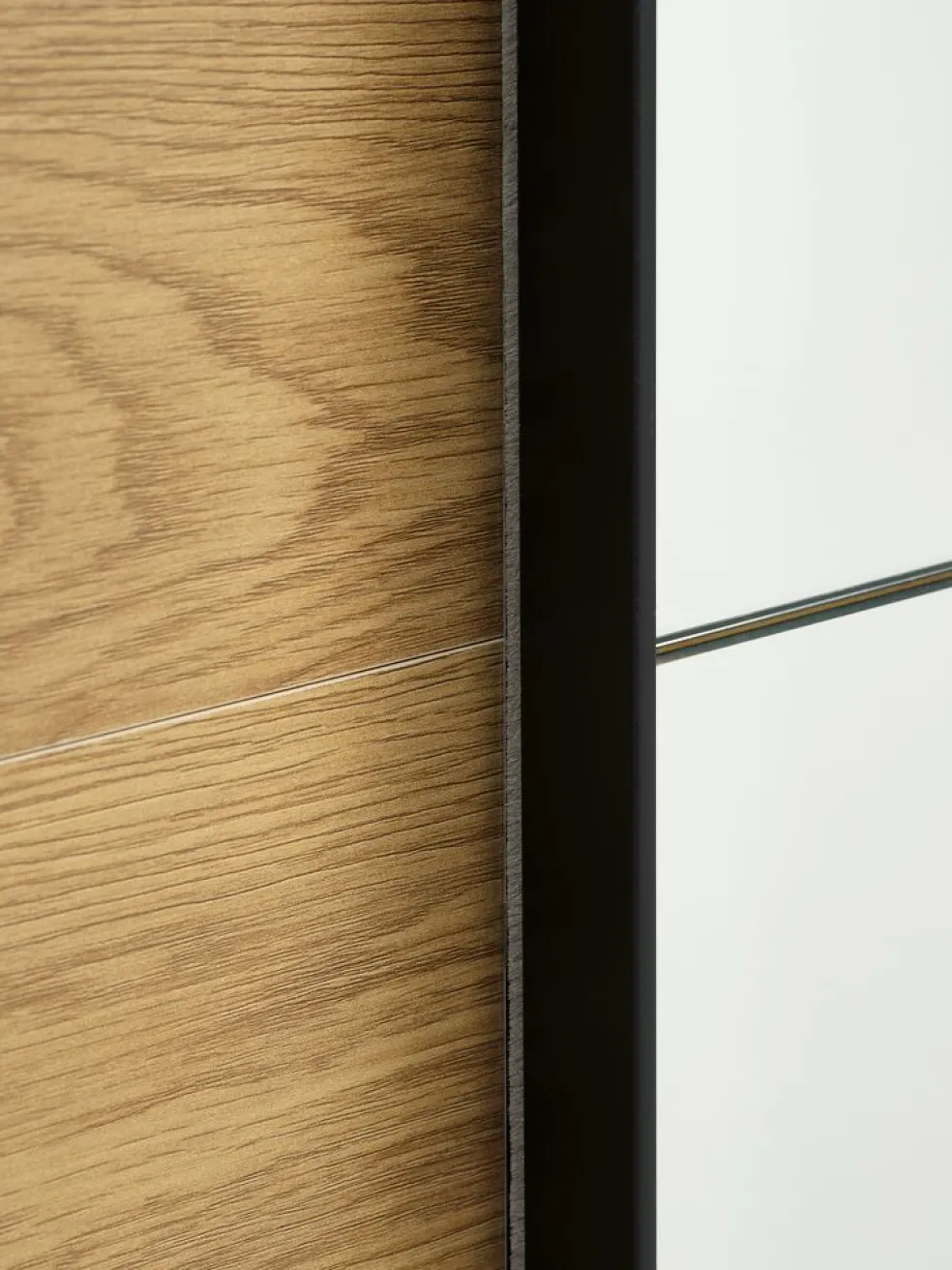 RABERGArmoire RABERG 200x200 a/miroir coloris chêne chaud