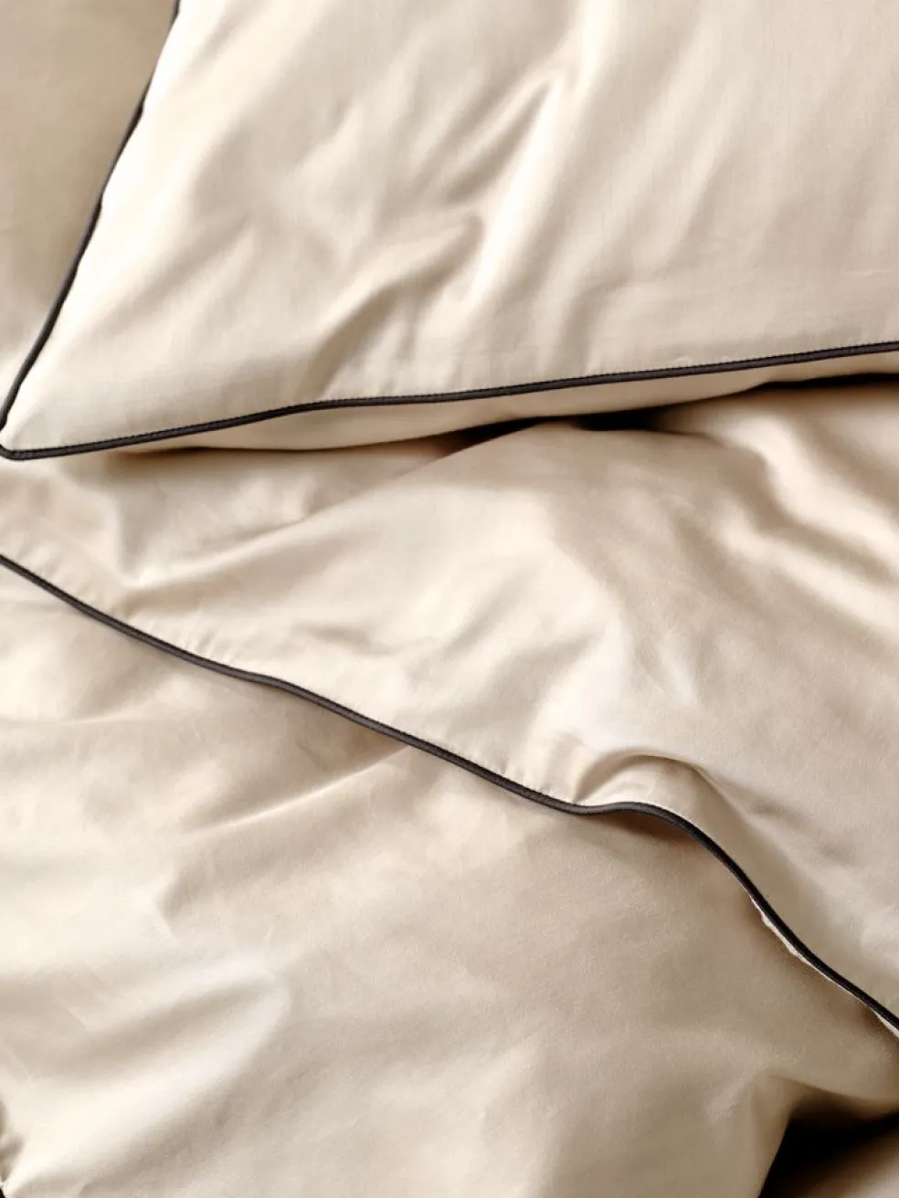SANNAGoldParure de lit Satin SANNA 240x220 sable