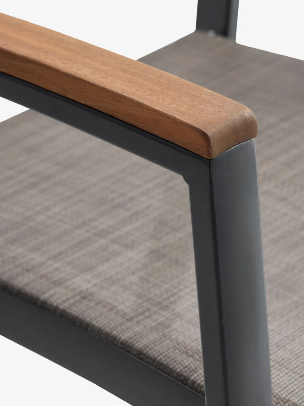 SIRDAL + SIRDALSIRDAL L211 table eucalyptus + 4 SIRDAL chaises gris