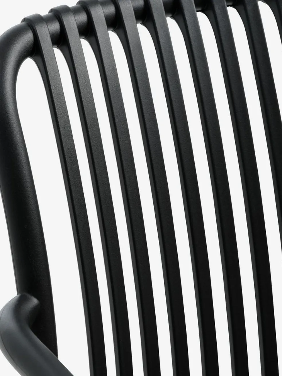 TIPMOSE + NABBENTIPMOSE L70 table gris + 2 NABBEN chaises noir