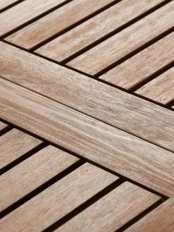 ULBJERG + NANNESTADULBJERG L214/297 table eucalyptus + 4 NANNESTAD chaise
