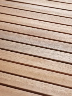 VRAADAL + HAGLEBUVRAADAL L62 table eucalyptus + 2 HAGLEBU chaises noir